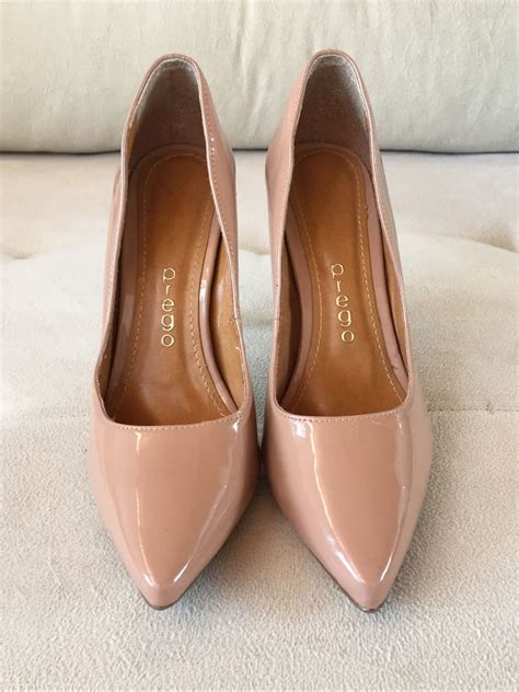 Scarpin Bico Fino Nude Sapato Feminino Prego Usado Enjoei