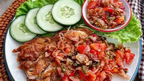 Resep Ayam Penyet Sambal Pecak Lezat Dan Pedasnya Menggigit