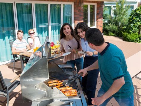 How To Host The Ultimate Backyard BBQ 18 Tips Legends Of The Grill