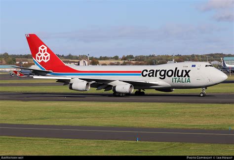 aircraft photo  lx vcv boeing  rfscd cargolux italia
