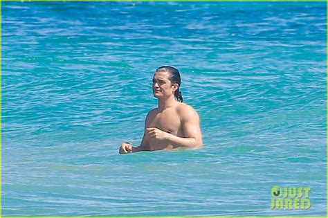 Orlando Bloom Goes Shirtless At The Beach On Easter Sunday Photo