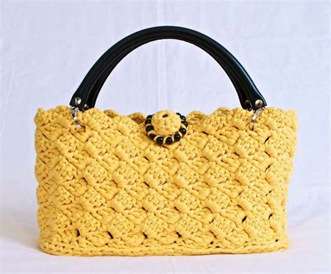 Pin By Bego A Mesones On Bolsos Y Carteras Crochet Trapillo Crochet