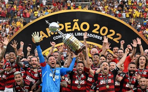 Flamengo Investe Mais De R Milh Es Para Adquirir Jogadores Em