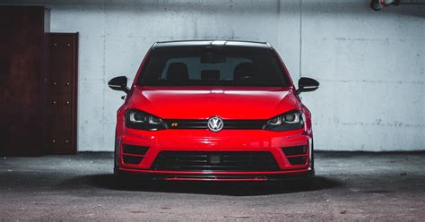 Golf R | Motoring Den