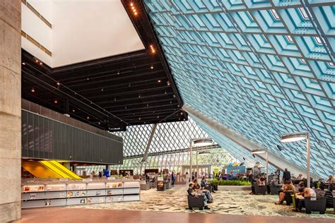 An Examination Of The Design Theory Behind Seattle Central Library By