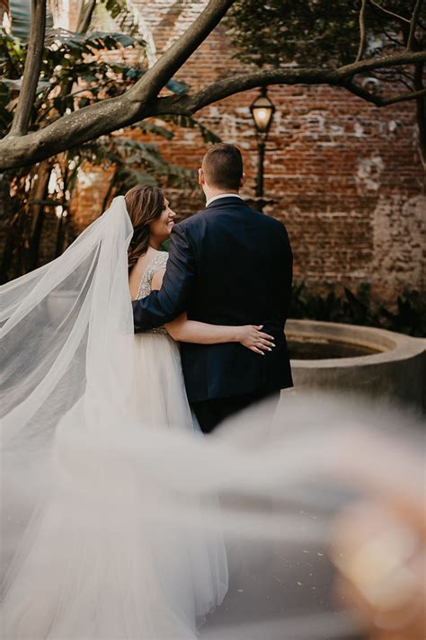 Boho And Quintessential New Orleans Wedding | Junebug Weddings