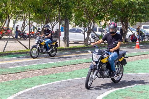 Detran Oferece Workshop De Pilotagem Defensiva Para Motociclistas De