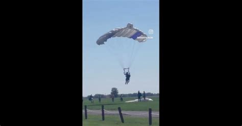 104 Year Old Chicago Woman Becomes Oldest Tandem Skydiver Cbs Chicago