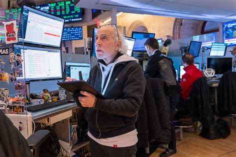 Wall Street Alcanza Nuevos M Ximos Para Las Acciones S P Y Dow