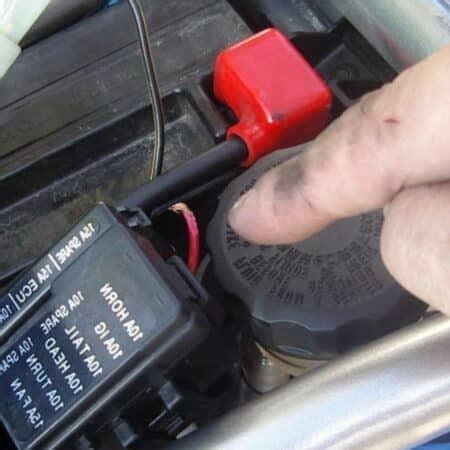 Descubre cómo identificar el fusible adecuado para un motor de 12V en