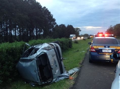 G Carro Capota E Mata Av E Neta Em Acidente Na Br Em Glorinha