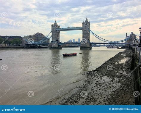 A View of Tower Bridge in London Editorial Stock Photo - Image of tower ...