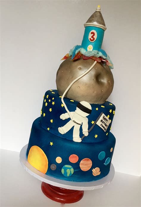 Outer Space Cake With Cake Rocket Ship Solar System Cake Moon And