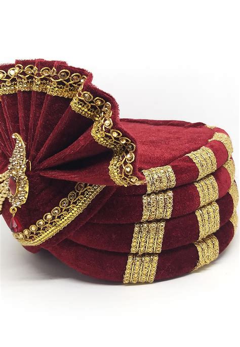 Embroidered Velvet Turban In Maroon Mgm