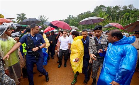 Congress Leader Rahul Gandhi Priyanka Visit Landslide Hit Spot In Wayanad