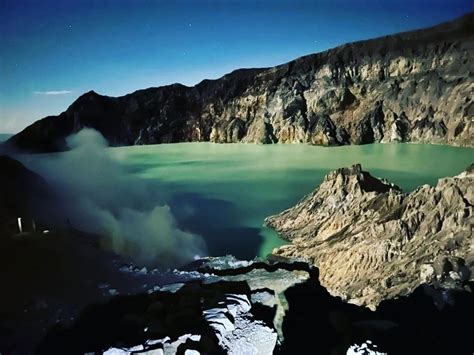 Paket Wisata Kawah Ijen Blue Fire Banyuwangi Harga Murah Tour Api