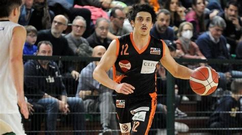 Nuovo Basket Aquilano Importante Colpo Di Mercato Il Playmaker