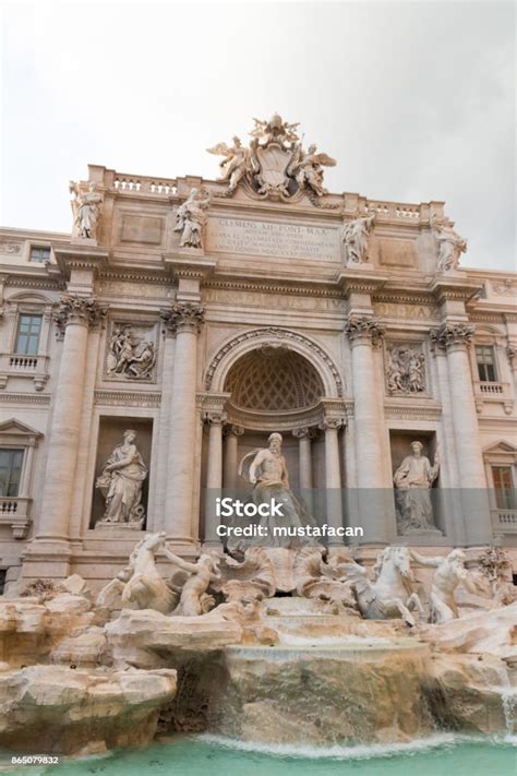 Trevi Fountain Stock Photo - Download Image Now - Ancient, Antique ...