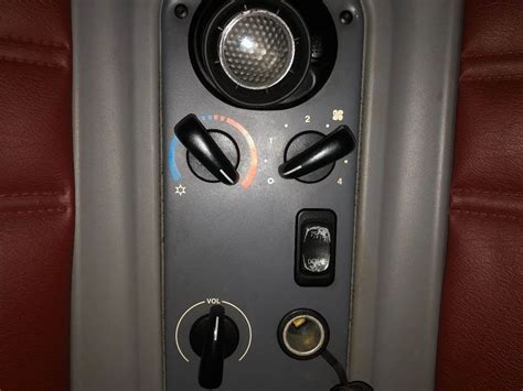 2009 Freightliner Columbia 120 Sleeper Controls For Sale Winimac IN