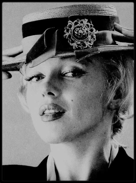 18 Juin 1958 Part Ii Marilyn Aux Chapeaux Sous Lobjectif Du