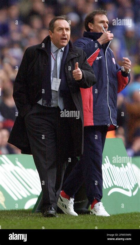 Gerard Houllier Shouts Instructions To Liverpool Duing The Worthington