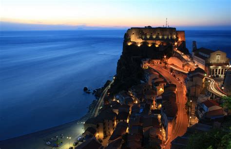 Castles of Italy: Castello Ruffo di Scilla, Calabria - GRAND VOYAGE ITALY