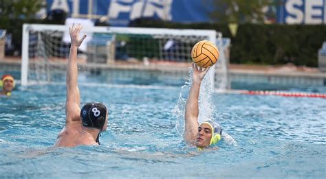 Siracusa Pallanuoto Ortigia Agguerrita Stritola Il Trieste Piccardo