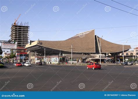 YEREVAN, ARMENIA - June 17, 2023 : Street in the City Center Editorial ...