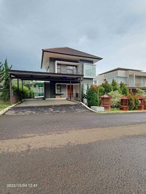 Rumah Siap Huni View Bandung Di Dago Resort Bandung