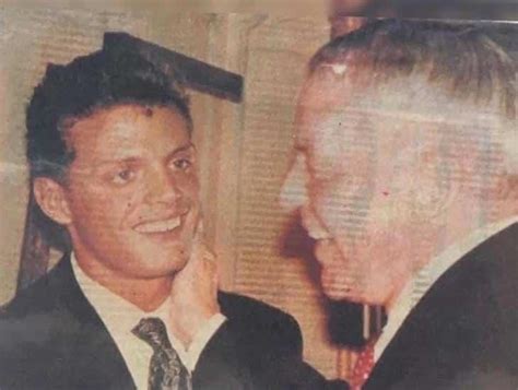 Luis Miguel comparte carta que le escribió Frank Sinatra