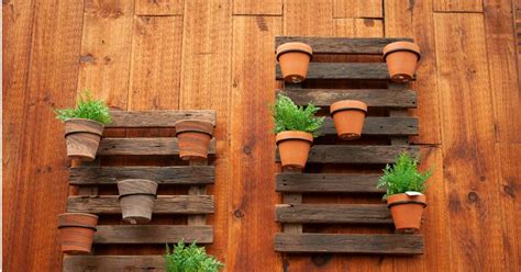 How To Build A Free Standing Pallet Wall