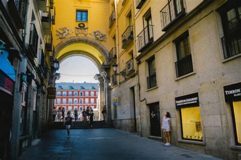 Madrid Self-Guided Walking Tour (With Map): PERFECT for First Timers