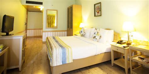 Deluxe English Country Room at best price in Pune | ID: 7373620062