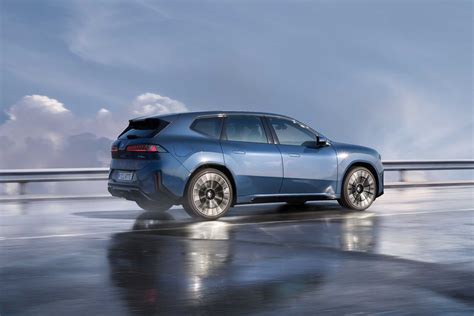 2025 i7 xdrive 50 range 7