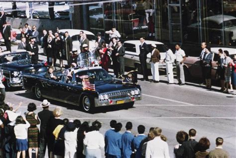 35mm Color Slide Of Presidential Motorcade On Cedar Springs Road