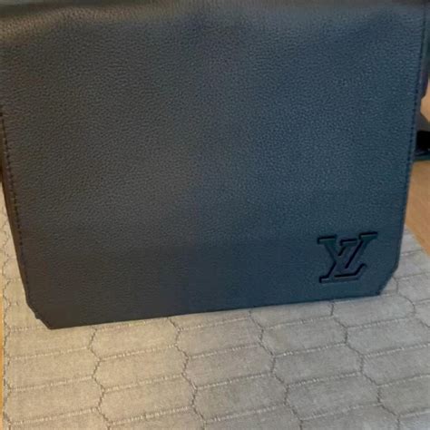 Louis Vuitton Mens Black Bag Depop