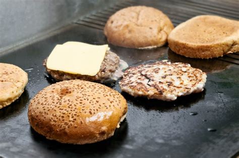 O Que Considerar Na Hora De Escolher Uma Chapa Para Fazer Hamburguer