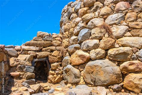 Foto De Arzachena Sardinia Italy Archeological Ruins Of Nuragic