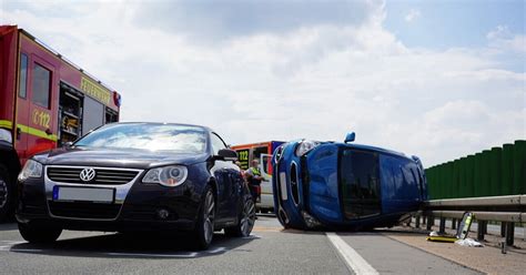 Unfall Auf Der A Verursacht Verkehrschaos In Oerlinghausen Lokale