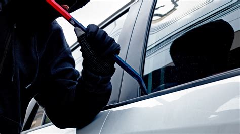 Qué hacer si te roban el coche mientras estás de vacaciones