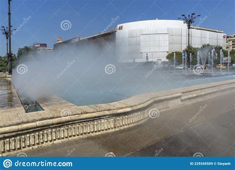 Fountain At Unirii Square In City Of Bucharest Romania Editorial Stock