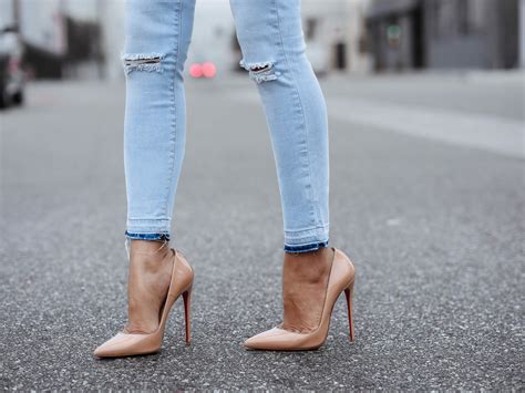 A MUST HAVE NUDE PUMPS Fancy Correctitude