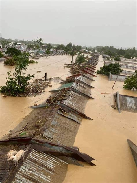 Typhoon Ulysses in the Philippines happening right now : pics