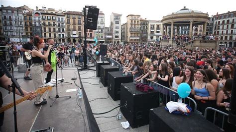 Conciertos Por El Aberri Eguna En La Plaza Del Castillo