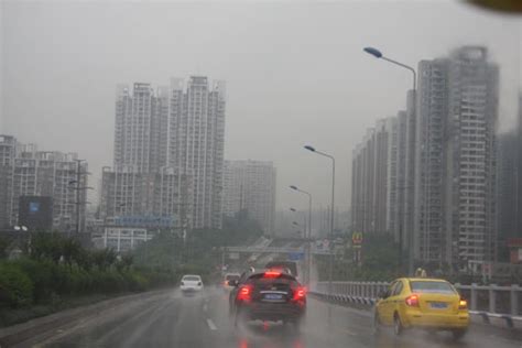 重庆未来几天都是雨 最高温难超30℃阵雨高温中雨新浪新闻