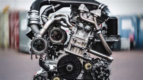 Koenigsegg’s Tiny 3-Cylinder 600 Horsepower Engine Explained