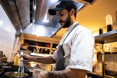 Restaurante Famu Comemora Sucesso De 2022 É Por Aí