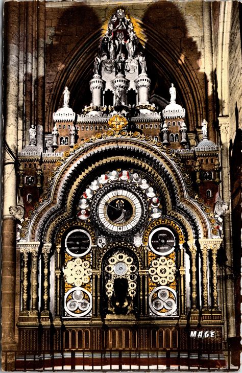 10 Beauvais la cathédrale Lhorloge astronomique CPAdDiCT Cartes