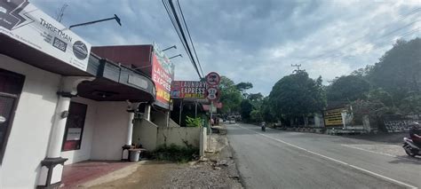 Dishub Pasang Rambu Larangan Truk Lebih Dari M Di Jalan Mth