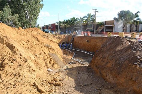 Prefeitura prossegue obra de recomposição na galeria de drenagem do